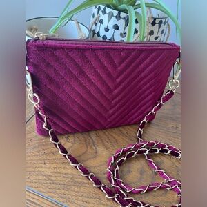 Massini chevron velvet crossbody shoulder bag with gold tone chain burgu…